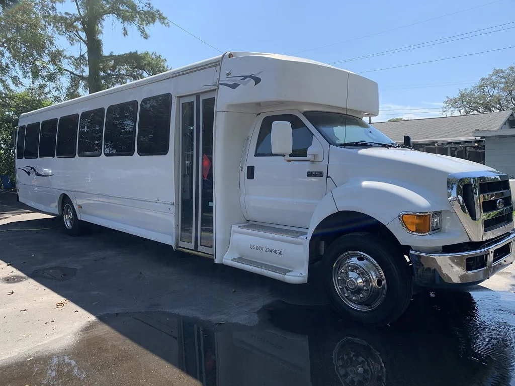 The Diamond Party Bus gallery image 1