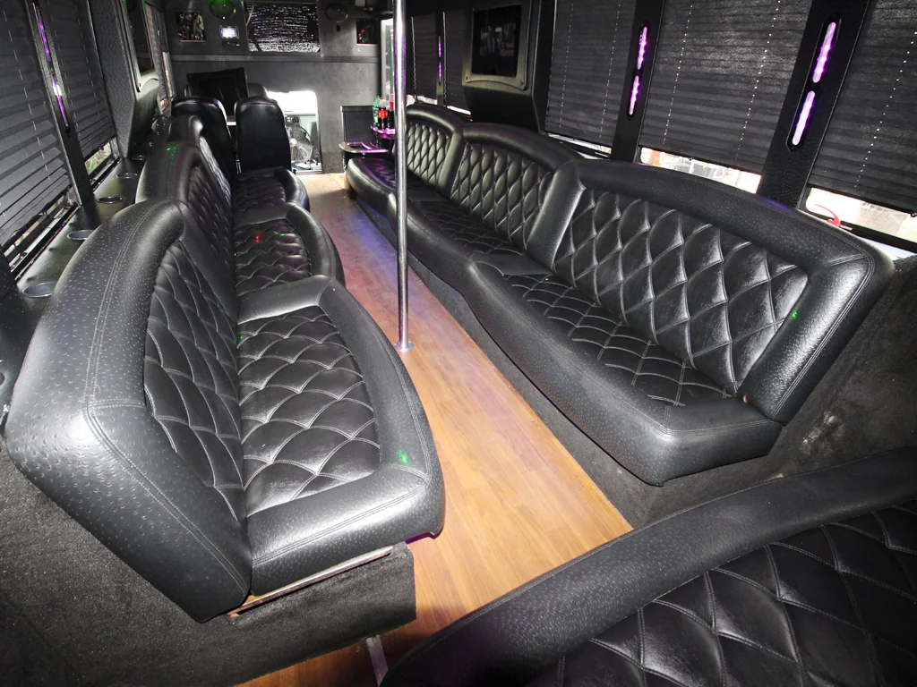 The Presidential Party Bus gallery image 4
